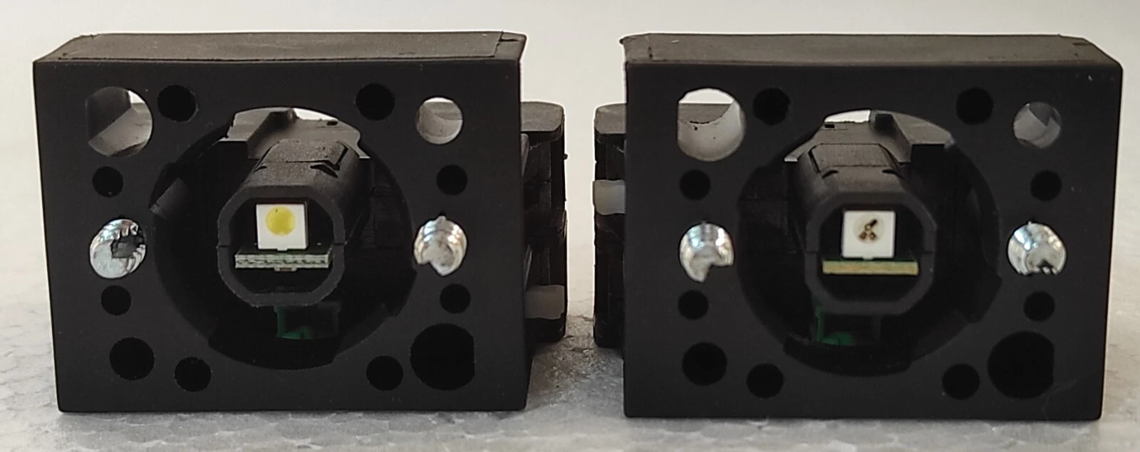 admin/uploads/uploads/SIEMENS 3SB5400-0B CONTACT BLOCK WITH LED_2.webp